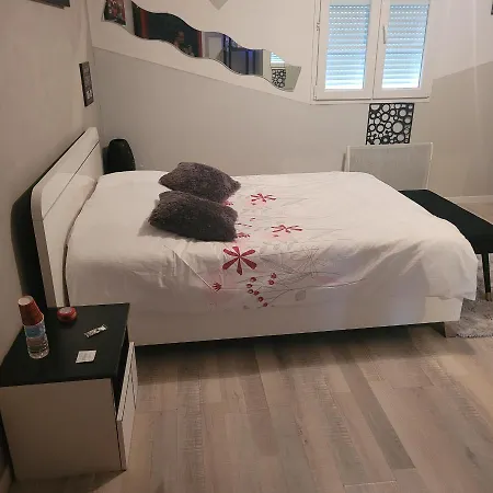 Double Avec Sdb A Partager Si 2 Eme Louee Homestay